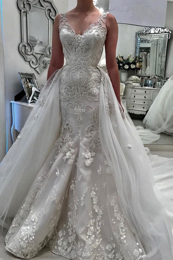 Stunning V-Neck Sleeveless Ruffled Lace Applique Wedding Gown