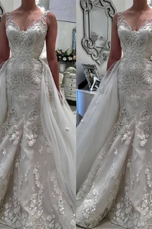 Stunning V-Neck Sleeveless Ruffled Lace Applique Wedding Gown