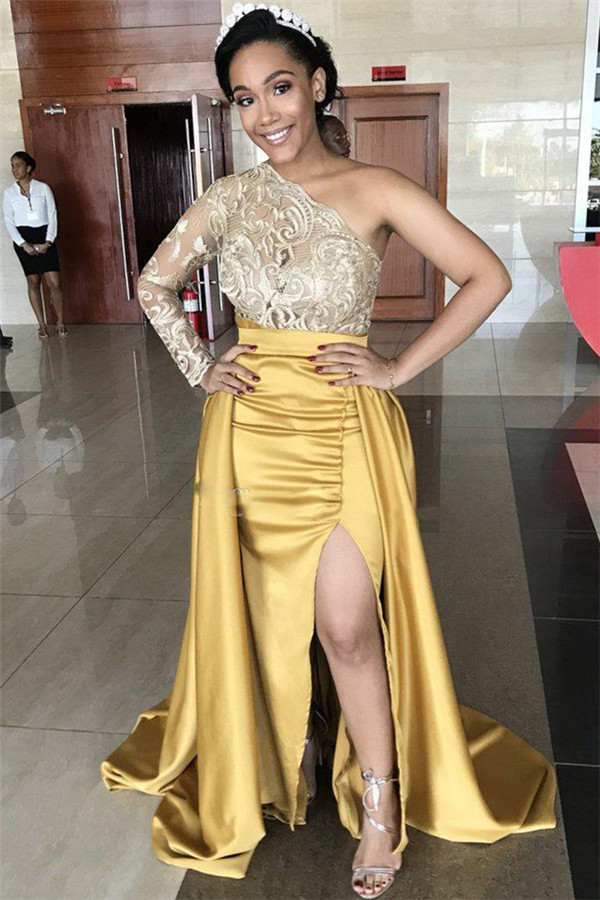 Sweetheart Sheath Lace Prom Dress | Beaded Belt Long Evening Gown with Train