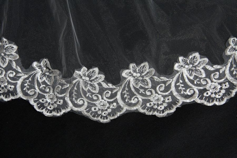 Free Two-Tier Bridal Veil with Lace | Wedding Veil for Women