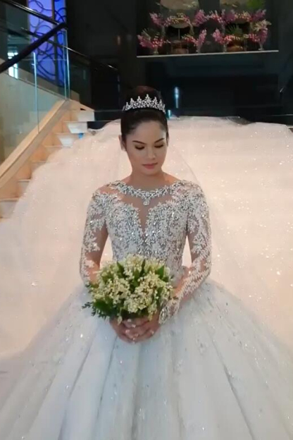 Unique Long Sleeve Royal White Ball Gown Wedding Dress