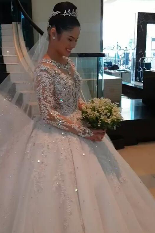 Unique Long Sleeve Royal White Ball Gown Wedding Dress