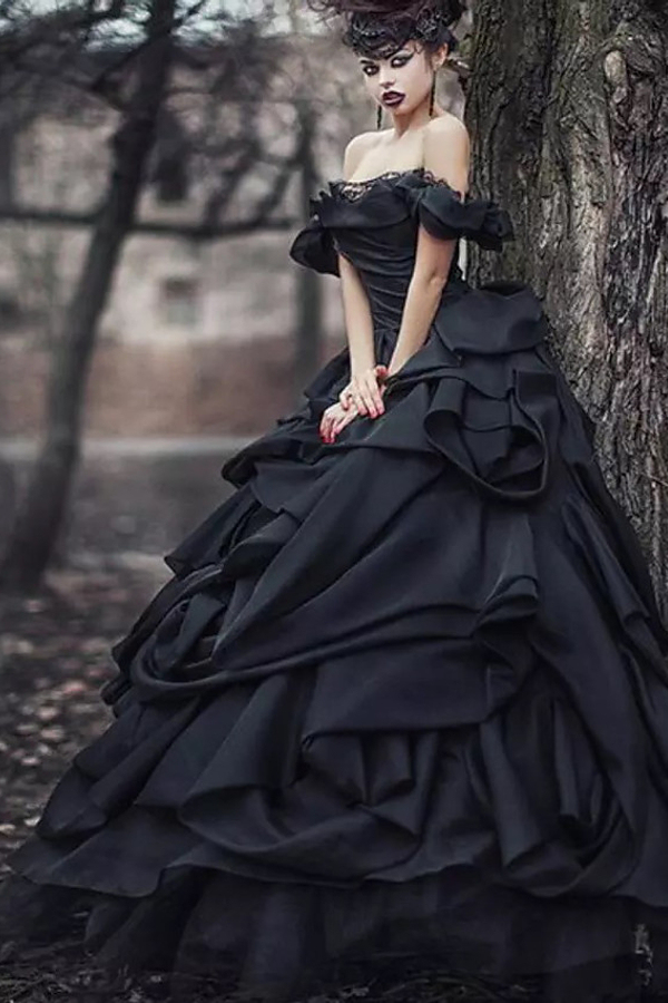 Vintage Black Princess Wedding Dress Luxury Ruffles Bridal Gown