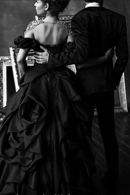 Vintage Black Princess Wedding Dress  Luxury Ruffles Bridal Gown