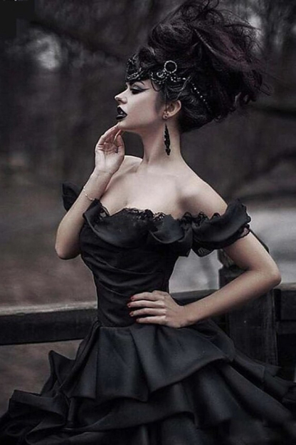 Vintage Black Princess Wedding Dress  Luxury Ruffles Bridal Gown