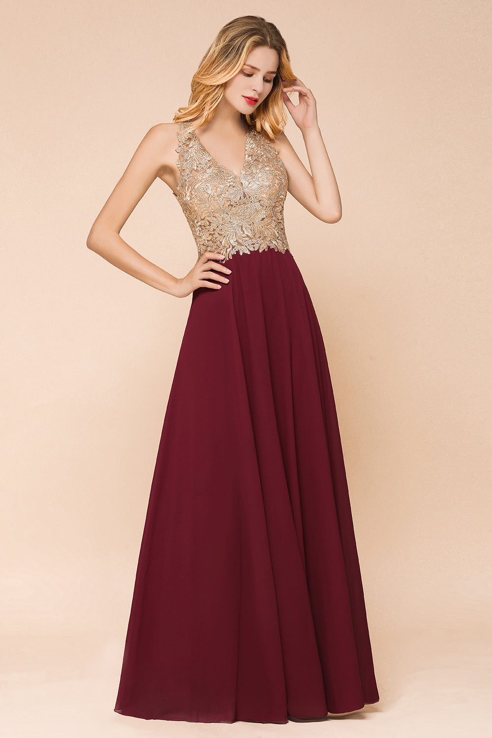 Chicloth Gorgeous V-Neck Burgundy Prom Dress Long Sleeveless Evening Gowns With Appliques