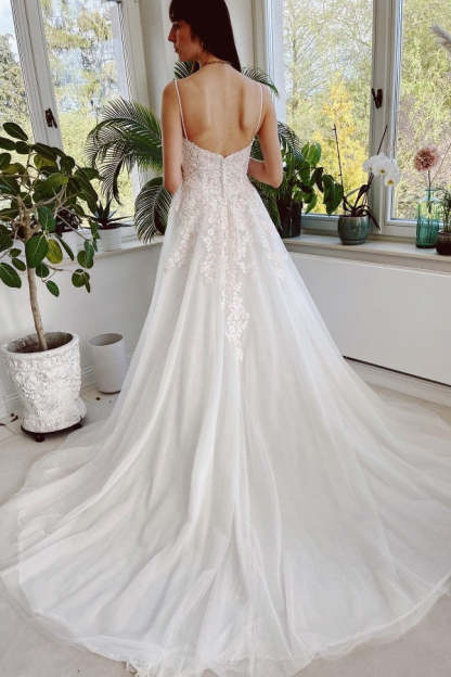 Chicloth Spaghetti-Straps Appliques Wedding Dress A-Line Sweetheart