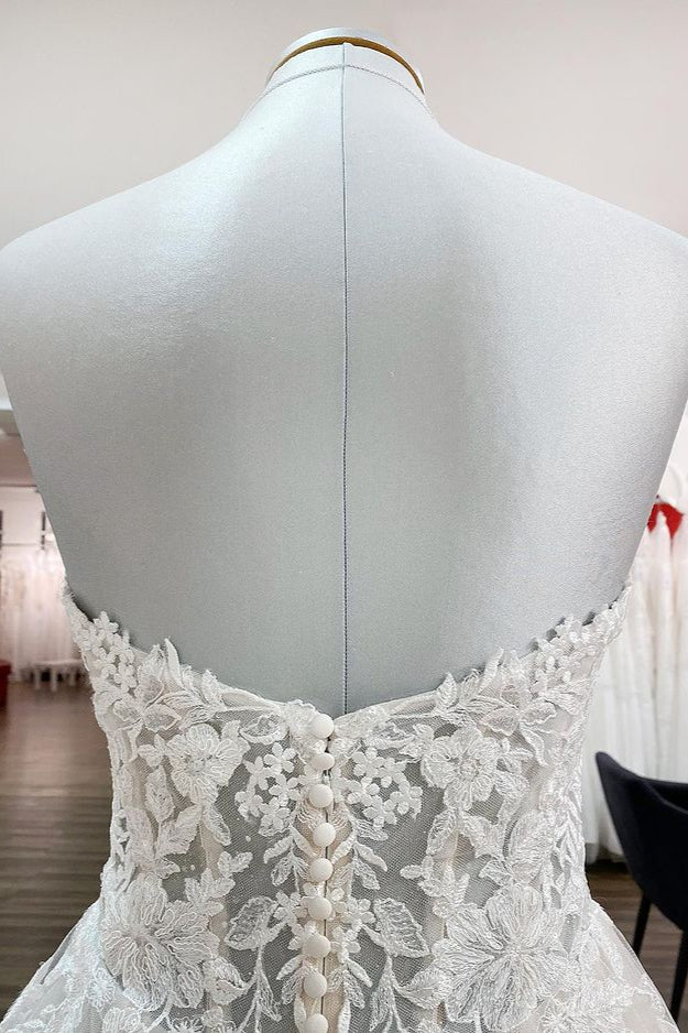 Chicloth Strapless Ruffles Tulle Lace Ivory A-Line Wedding Dresses