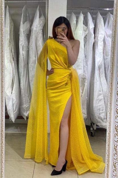 Chicloth Yellow One Shoulder Prom Dress Mermaid Split With Ruffle