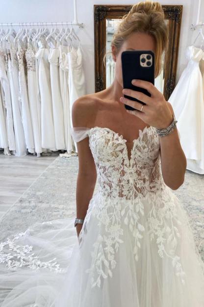 Chicloth Off-the-Shoulder Bridal Dress Tulle With Lace Appliques