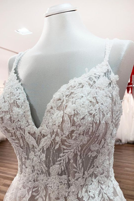 Chicloth Spaghetti Straps Tulle V Neck Ivory Ruffles Wedding Dresses With Lace