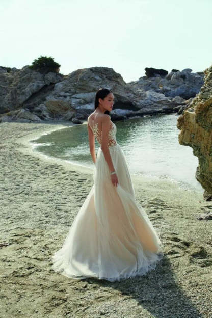 Chicloth Champagne Beach Wedding Dress Tulle Long With Lace
