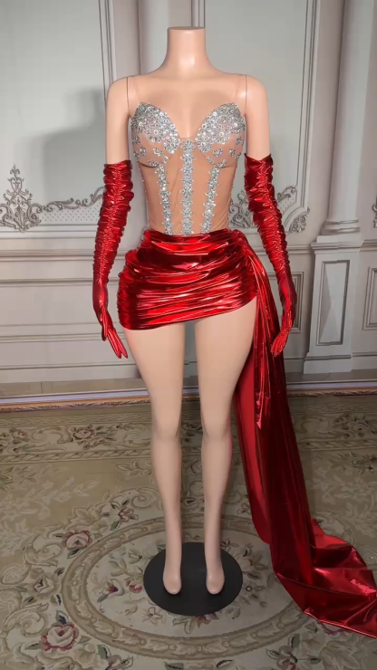 Sweetheart Strapless Crystals Short Sheath Prom Dress