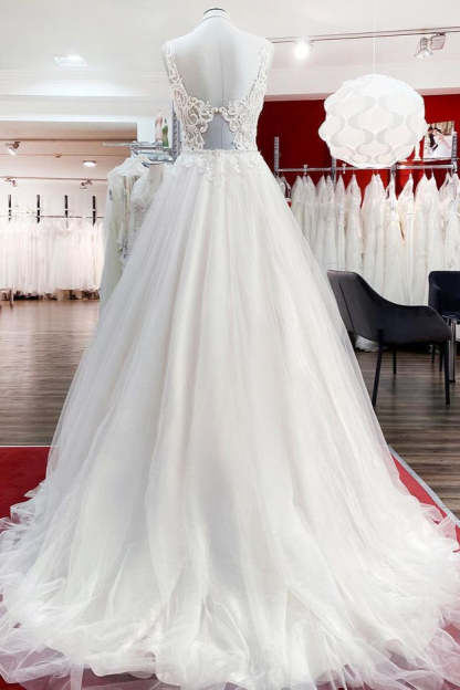 Chicloth Graceful Ivory Tulle  Ruffles A-Line Wedding Dresses