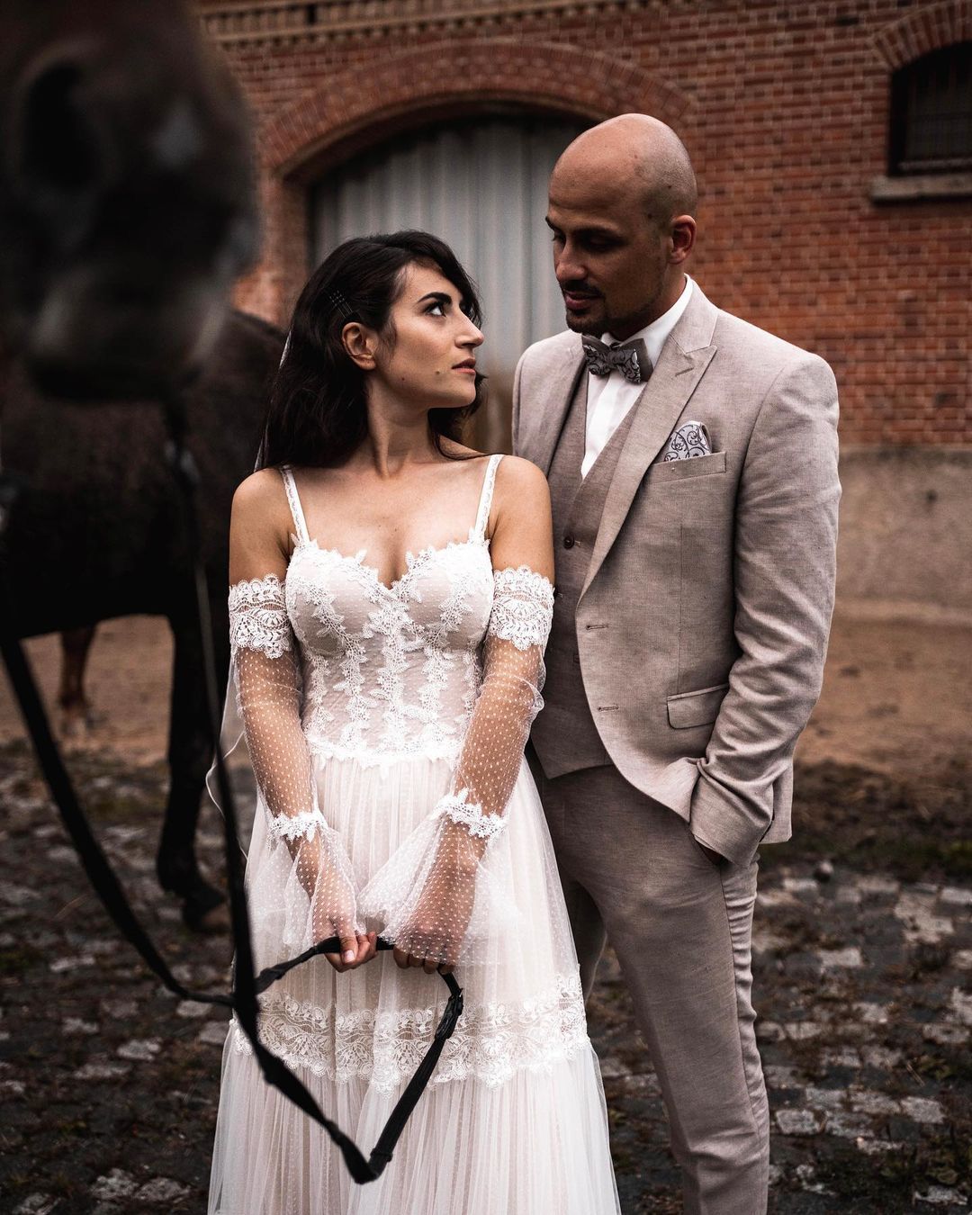 Chicloth Spaghetti-Straps V-Neck Wedding Dress Boho Lace Long