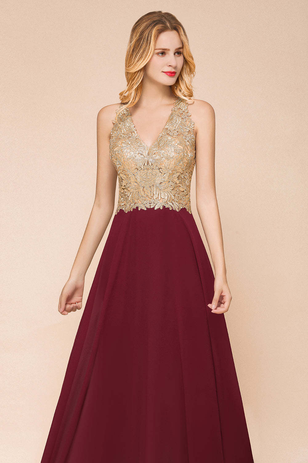Chicloth Gorgeous V-Neck Burgundy Prom Dress Long Sleeveless Evening Gowns With Appliques