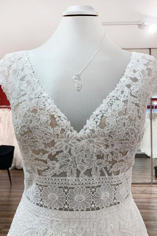Chicloth Simple Ivory Tulle Lace A-Line Wedding Dresses