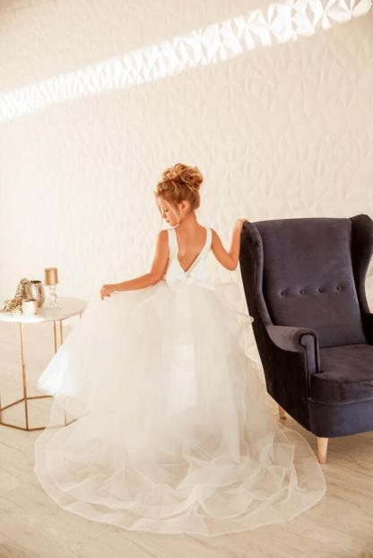 Chicloth White Tulle Glitter Flower Girl Dress With Bowknot Back