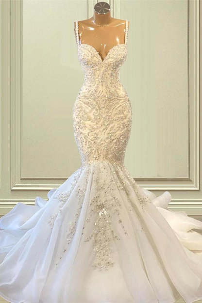 Chicloth Spaghetti-Straps Sleeveless Wedding Dress Mermaid Long With Beadings