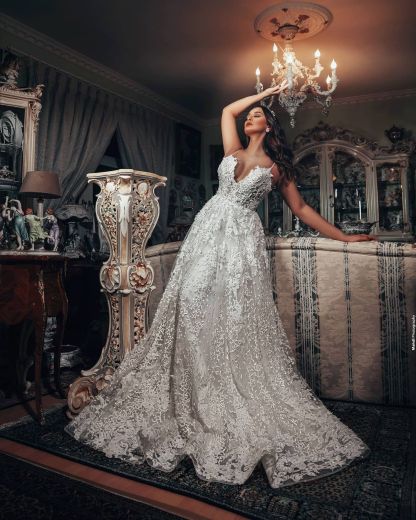 Chicloth V-Neck Sleeveless Lace Wedding Dress Summer Beach Bridal Gowns