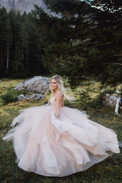 Chicloth Pink Spaghetti-Straps Wedding Dress Tulle Backless Long
