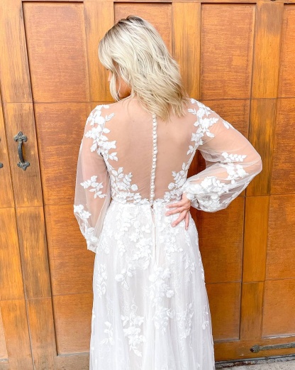 Chicloth Long Sleeves Lace Wedding Dress A-Line V-Neck