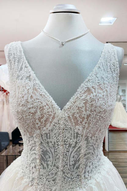 Chicloth Simple Ivory Tulle Lace Ruffles A-Line Wedding Dresses
