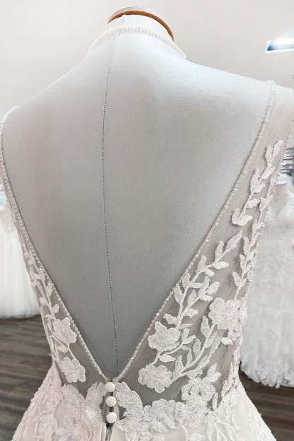 Chicloth Elegant V Neck Tulle Ivory Lace A-Line Wedding Dresses