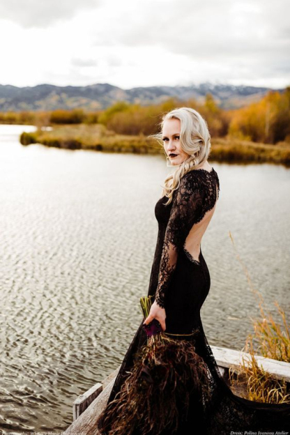 Black Long Sleeves Mermaid Wedding Gown Backless Lace Bridal Dress