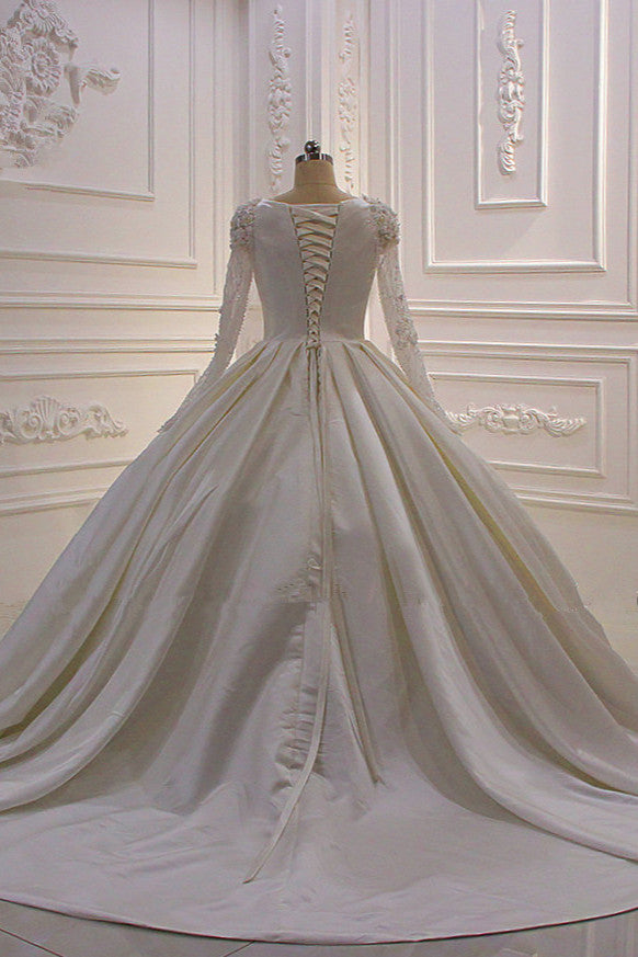 Chicloth Ball Gown Satin Long Sleeves Wedding dress Jewel Ruffles Flowers Bedaings Bridal Gowns On sale