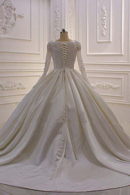 Chicloth Ball Gown Satin Long Sleeves Wedding dress Jewel Ruffles Flowers Bedaings Bridal Gowns On sale