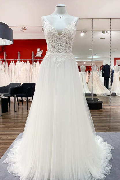 Chicloth Women Tulle V Neck Sleeveless Ruffles Wedding Dresses With Lace
