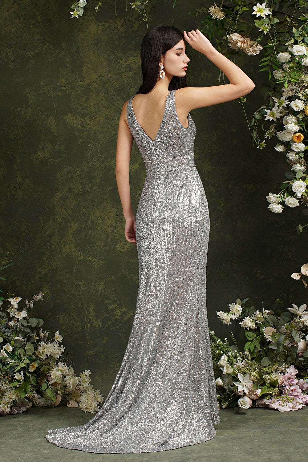 Chicloth Silver Sequins Bridesmaid Dress V-Neck Sleeveless With Slit