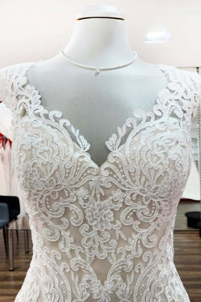 Chicloth Ivory Sweetheart Lace Mermaid Wedding Dresses