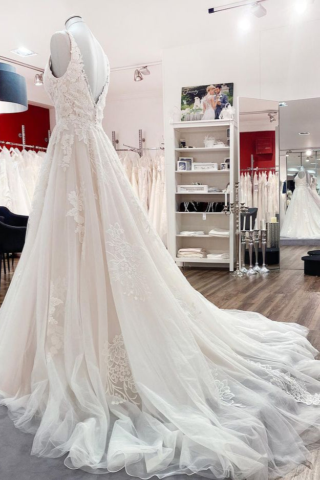 Chicloth Simple Tulle Lace V Neck Appliques A-Line Wedding Dresses Long
