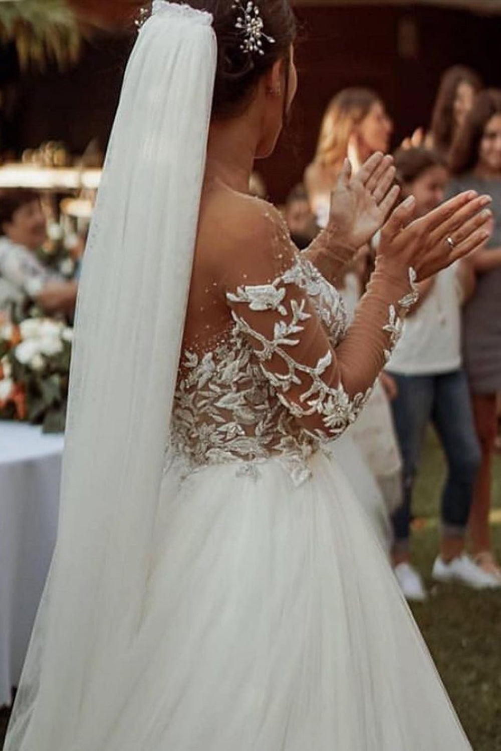 Chicloth Long Sleeves Lace Wedding Dress Tulle Bridal Gowns