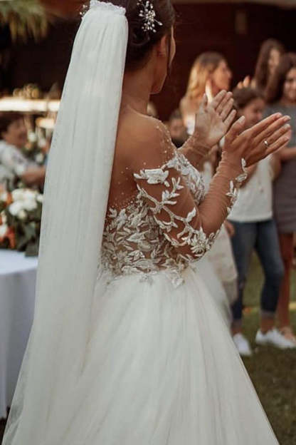 Chicloth Long Sleeves Lace Wedding Dress Tulle Bridal Gowns