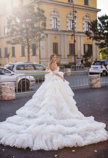 Chicloth Off-the-Shoulder Wedding Dress Tulle Layered On Sale