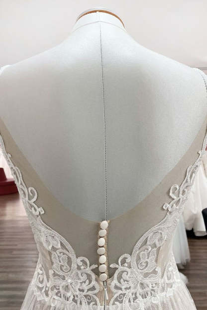 Chicloth Women Sleeveless Tulle Lace Backless A-Line Wedding Dresses