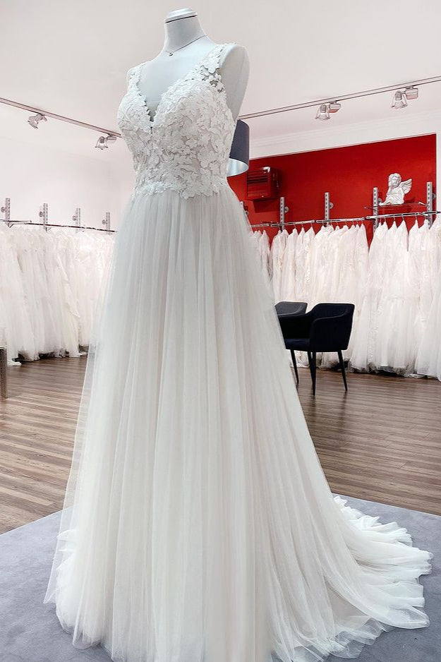 Chicloth Elegant Tulle Lace V Neck Ivory A-Line Wedding Dresses