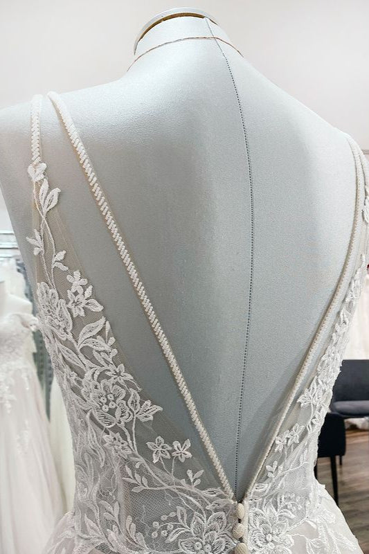 Chicloth Spaghetti Straps V Neck Tulle Ivory Lace A-Line Wedding Dresses