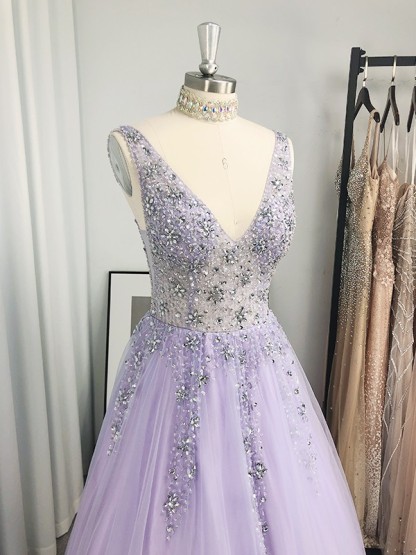 Lavender V-Neck Lace Appliques A-Line Prom Dress