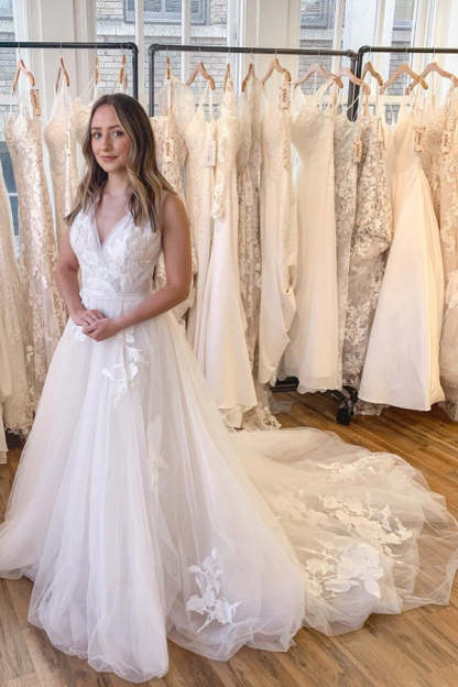 Chicloth V-Neck Sleeveless Beach Wedding Dress Tulle With Appliques