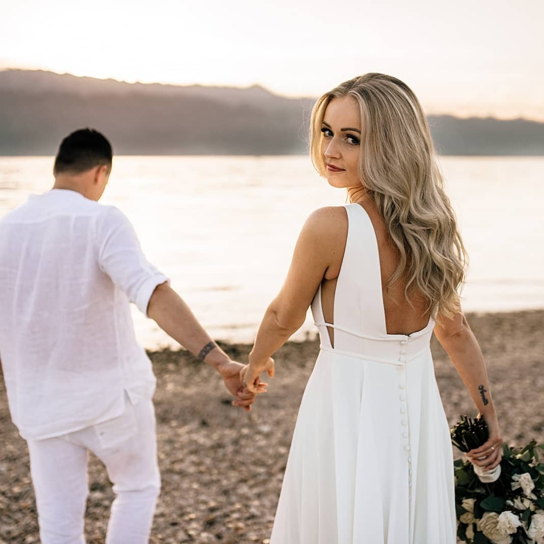 Chicloth V-Neck Sleeveless Wedding Dress Beach Long