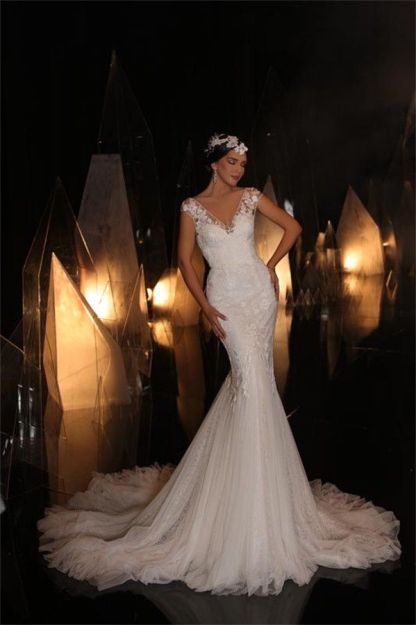 Chicloth Cap Sleeveless Wedding Dress Mermaid Lace V-Neck