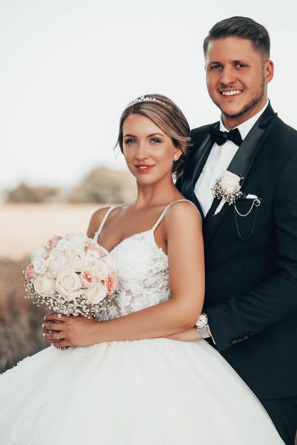Strapless white Ball gown Princess Wedding Dress