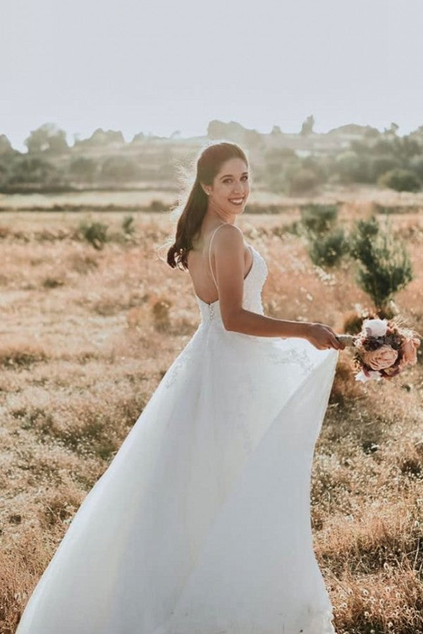 Chicloth Spaghetti-Straps Lace Wedding Dress Beach Sleeveless Long