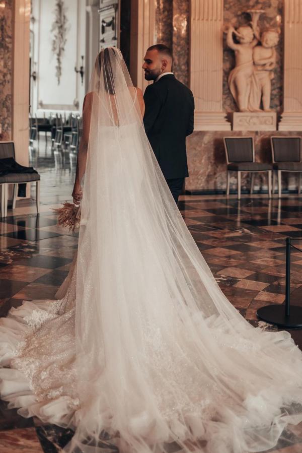 Chicloth Spaghetti-Straps Sweetheart Wedding Dress Lace Mermaid Sleeveless