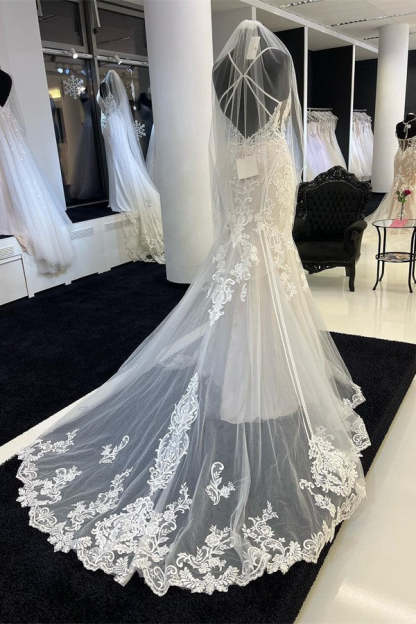 Chicloth Spaghetti-Straps Lace Wedding Dress Mermaid Sleeveless