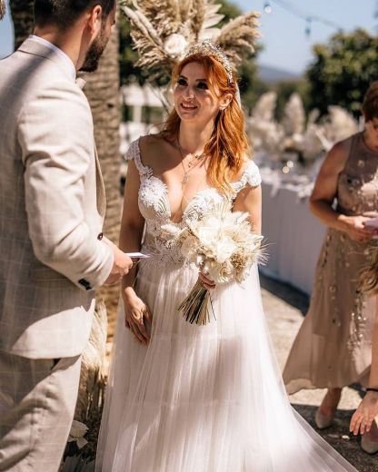 Chicloth Cap Sleeves Tulle Summer Wedding Dress With Lace